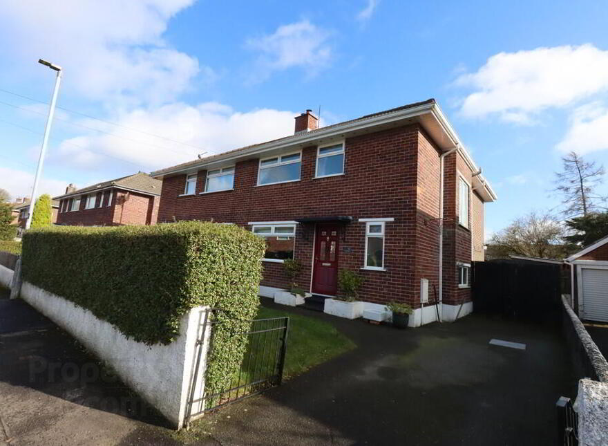 9 Liscoole Park, Glengormley, Newtownabbey, BT36 6EL photo