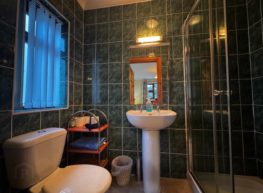 Garrydene Cottage, Meenacharvy, Carrick, F94N2P8