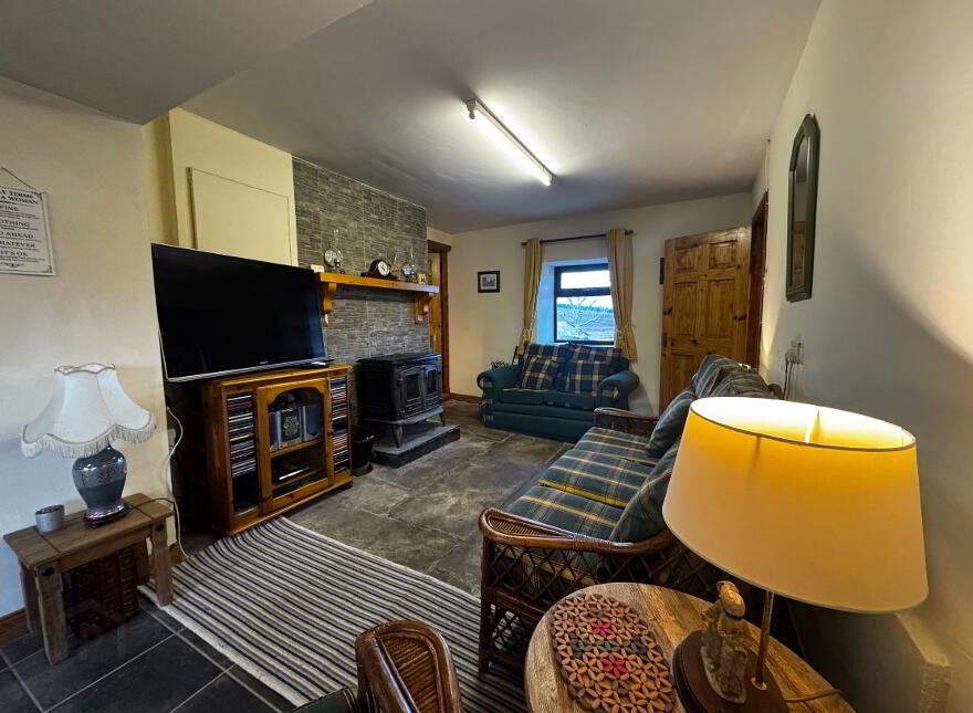 Garrydene Cottage, Meenacharvy, Carrick, F94N2P8