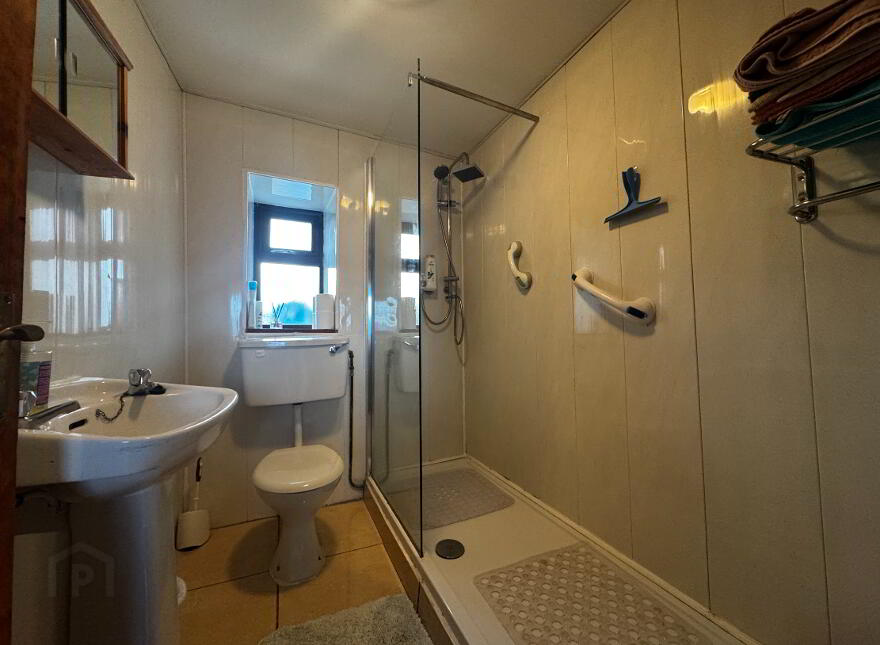Garrydene Cottage, Meenacharvy, Carrick, F94N2P8