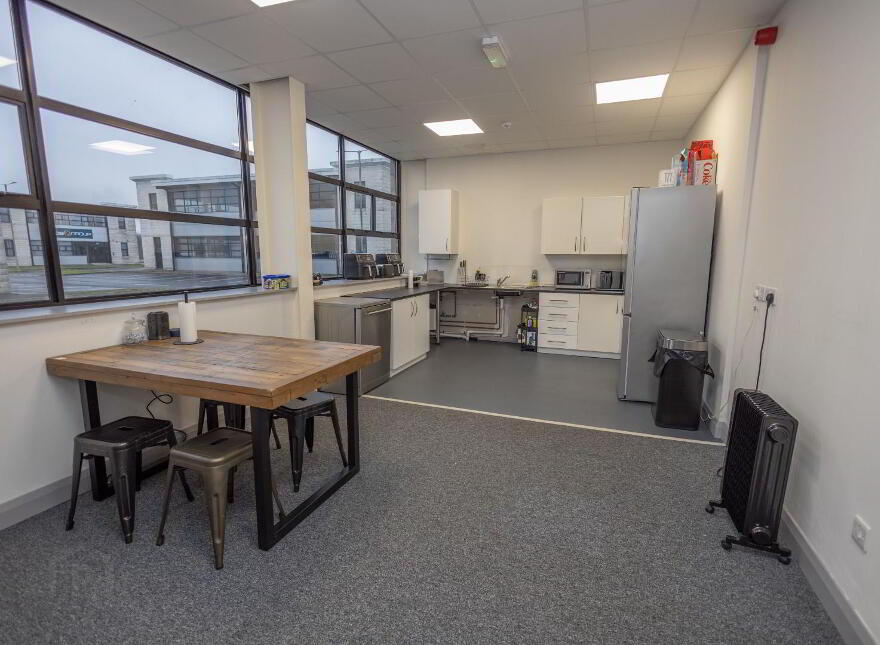 15 Pilots View, Heron Road, Sydenham Business Park, Belfast, BT3 9LE