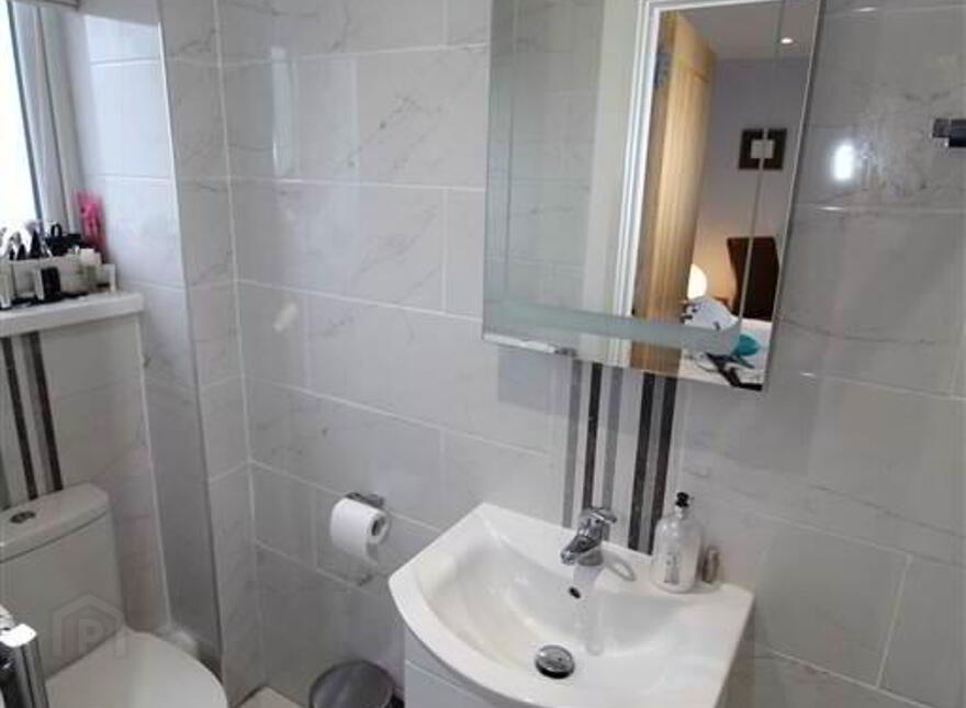 Apt 3, 84 Shore Road, Greenisland, Carrickfergus, BT38 8UE