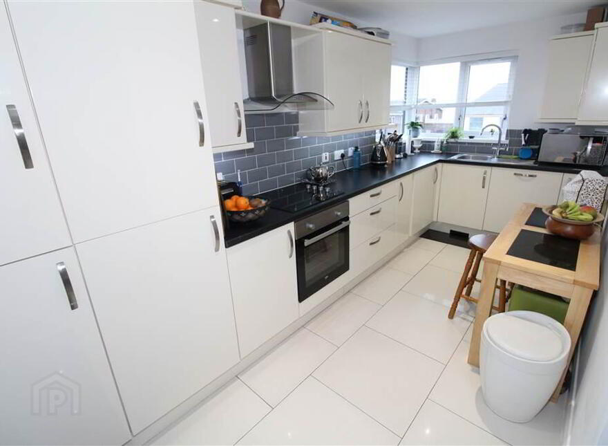 Apt 3, 84 Shore Road, Greenisland, Carrickfergus, BT38 8UE