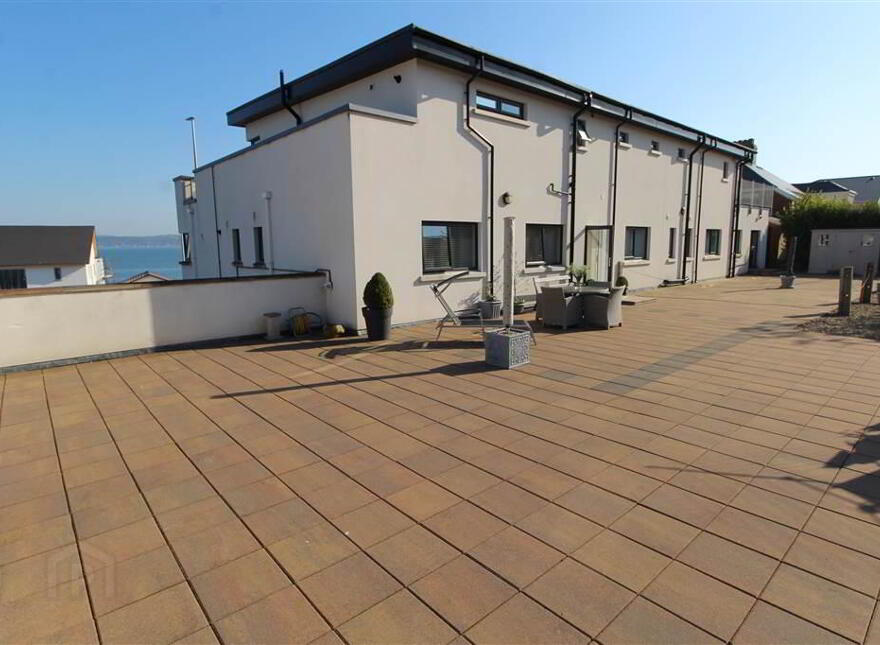 Apt 3, 84 Shore Road, Greenisland, Carrickfergus, BT38 8UE
