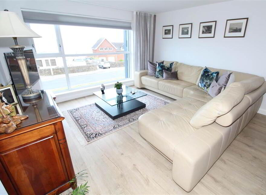Apt 3, 84 Shore Road, Greenisland, Carrickfergus, BT38 8UE
