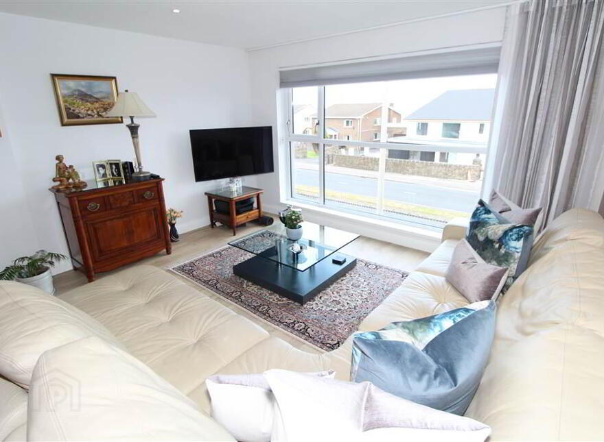 Apt 3, 84 Shore Road, Greenisland, Carrickfergus, BT38 8UE