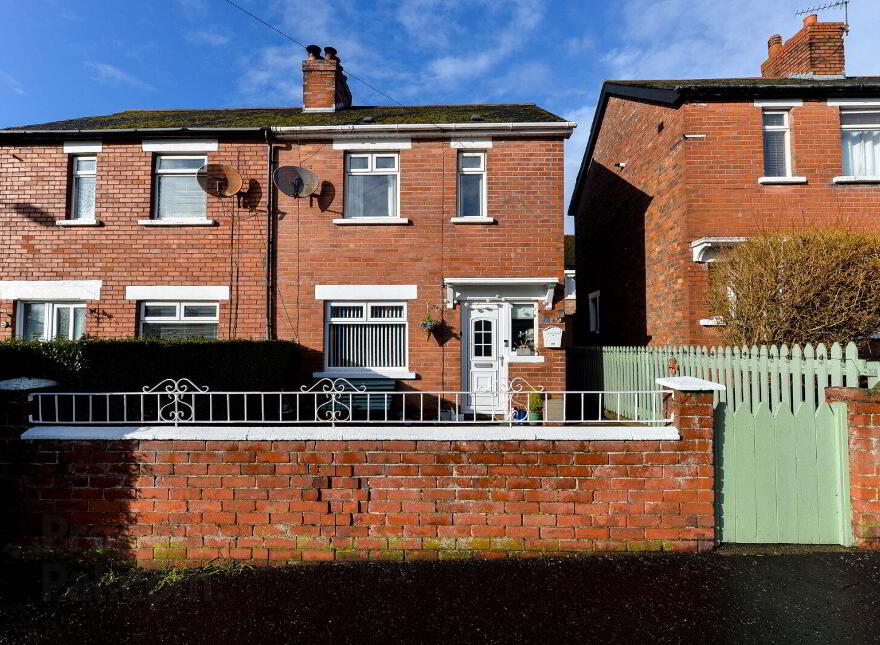 70 Dunraven Park, Belfast, BT5 6BS photo