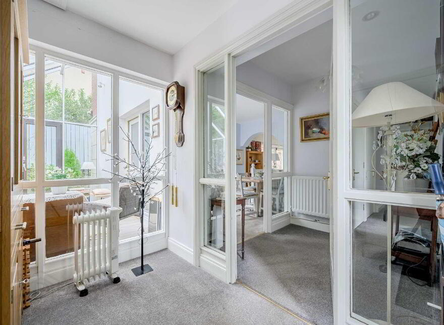 APT 4, Wood Lodge, Croft Road, Holywood, BT18 0QB