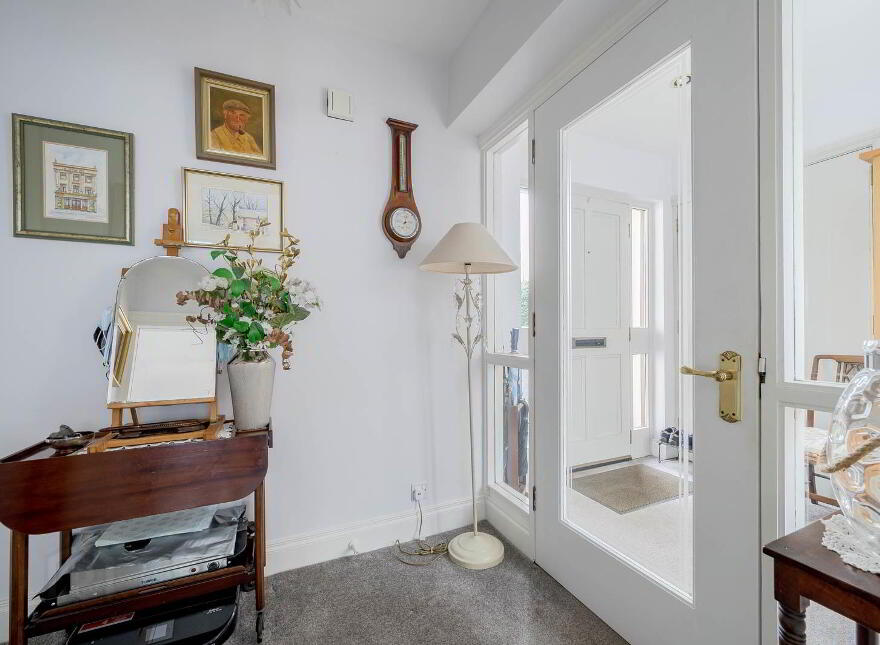 APT 4, Wood Lodge, Croft Road, Holywood, BT18 0QB