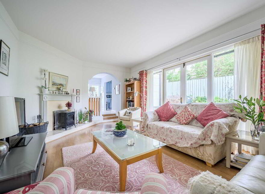 APT 4, Wood Lodge, Croft Road, Holywood, BT18 0QB