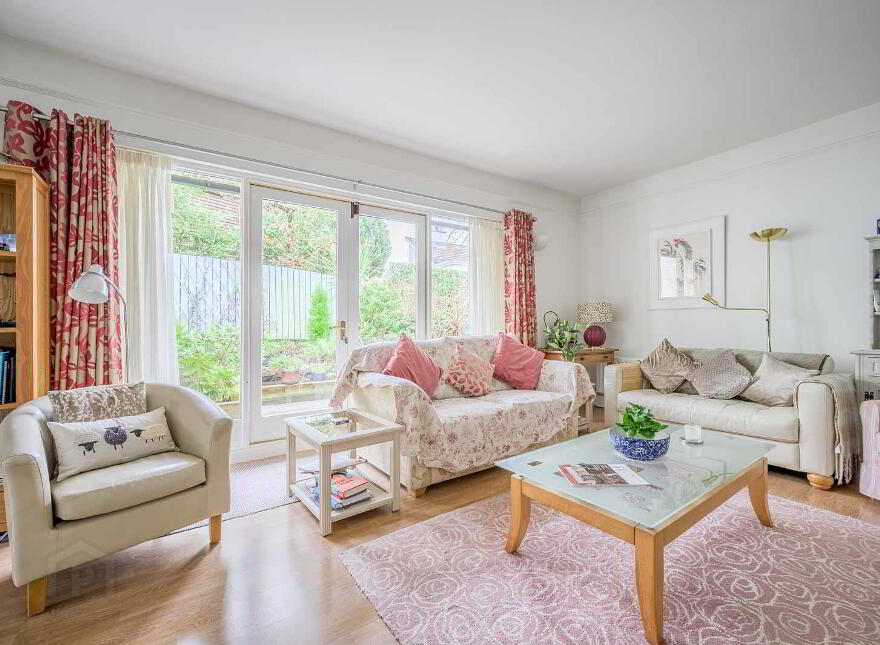 APT 4, Wood Lodge, Croft Road, Holywood, BT18 0QB