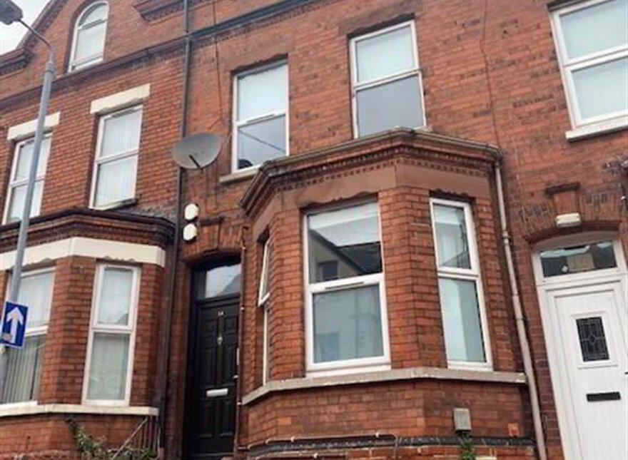 Flat 1, 12 Elaine Street, Belfast, BT9 5AR photo