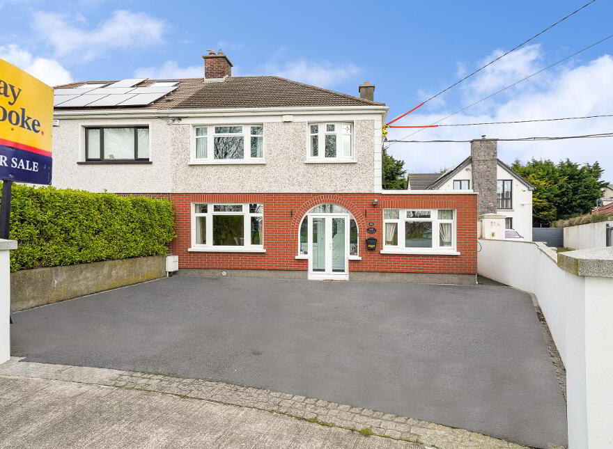 21 Pinewood Crescent, Glasnevin, Dublin, D11 photo