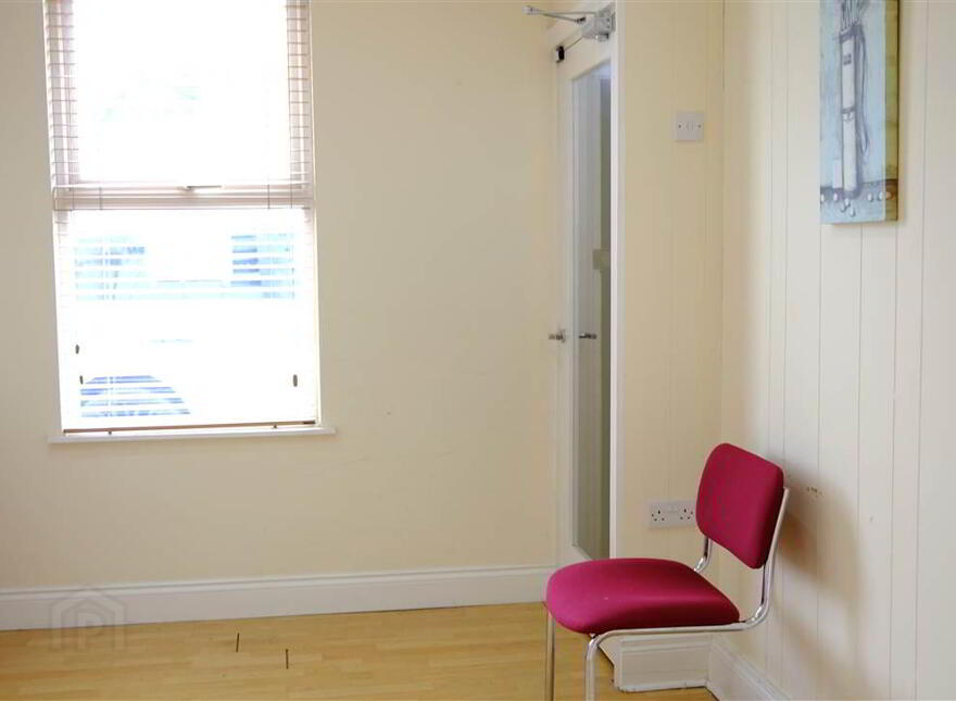 COMMERCIAL PROPERTY, 20 Smithfield Square, Lisburn, BT28 1TH