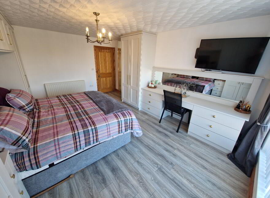27 Thornhill Road, Antrim, BT41 2LH