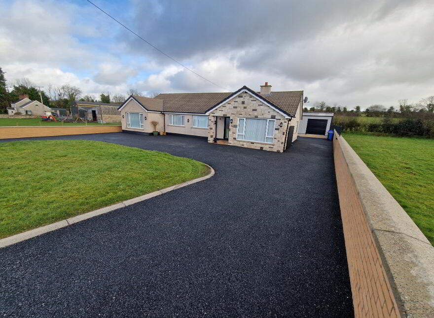 27 Thornhill Road, Antrim, BT41 2LH
