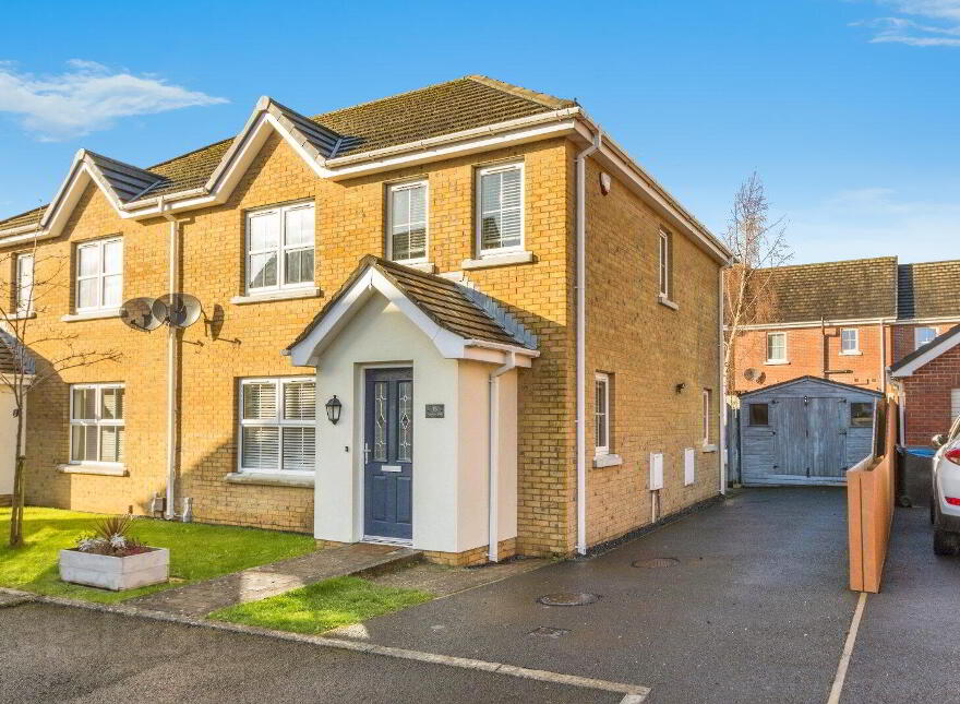 18 Ayrshire Park, Lisburn, BT28 2LT photo