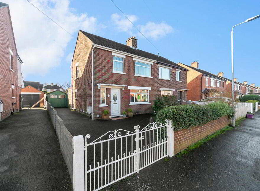 35 Clonallon Park, Belfast, BT4 2BZ photo