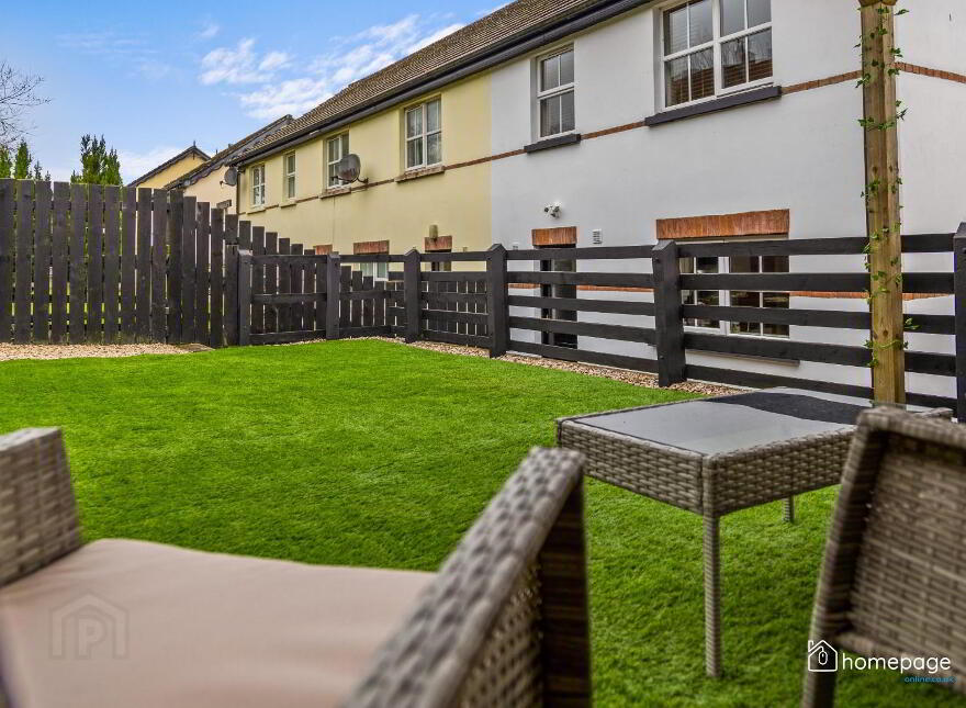 8 Foxhill, Waterside, Derry / Londonderry, BT47 2TN