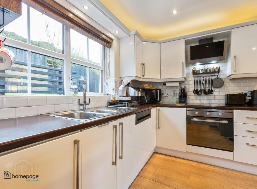 8 Foxhill, Waterside, Derry / Londonderry, BT47 2TN