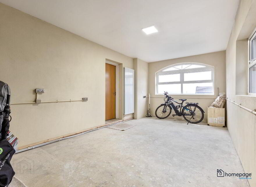 8 Foxhill, Waterside, Derry / Londonderry, BT47 2TN