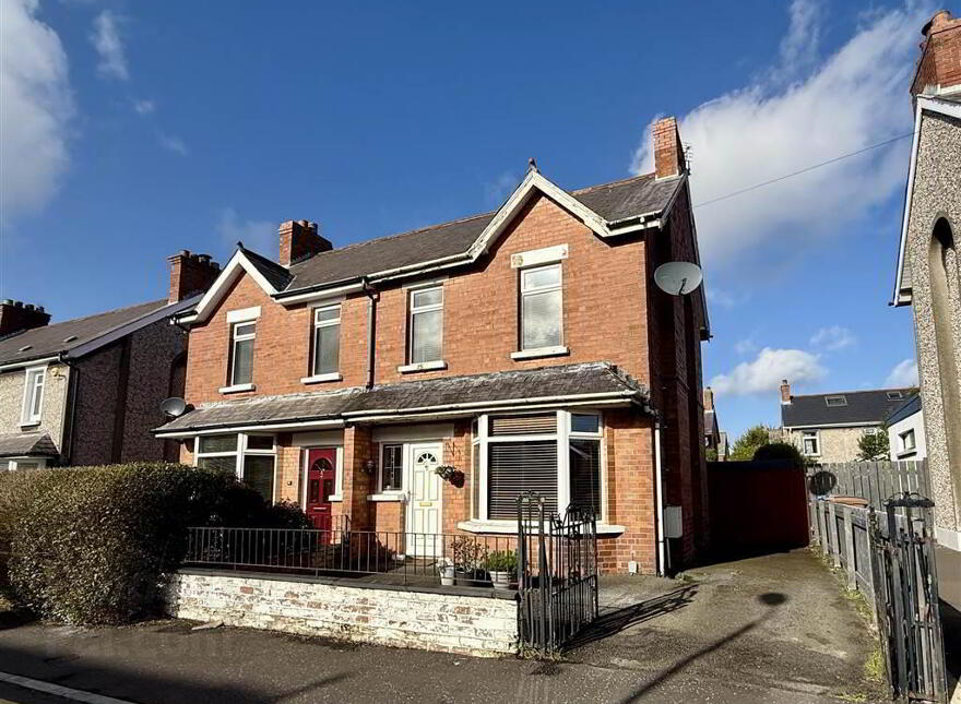 20 Loopland Park, Cregagh, Belfast, BT6 9DY photo