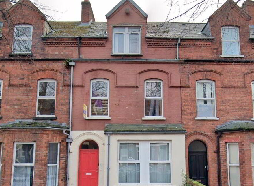 C Upstairs Apartment, 79 University Avenue, Belfast, Belfast, BT7 1GX photo