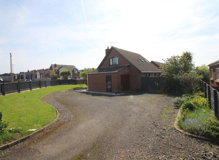 34 Trailcock Road, Carrickfergus, BT38 7NU