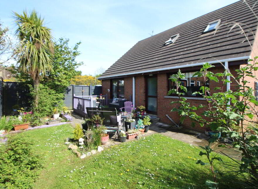 34 Trailcock Road, Carrickfergus, BT38 7NU