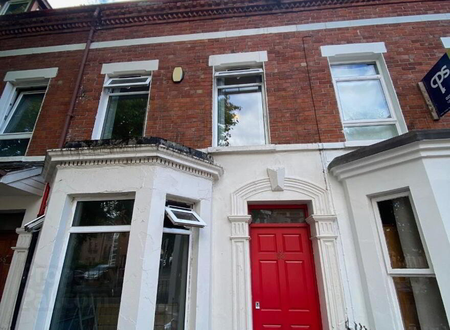 Great 6 Bedroom House, 53 Rugby Avenue, Belfast, BT7 1RD photo