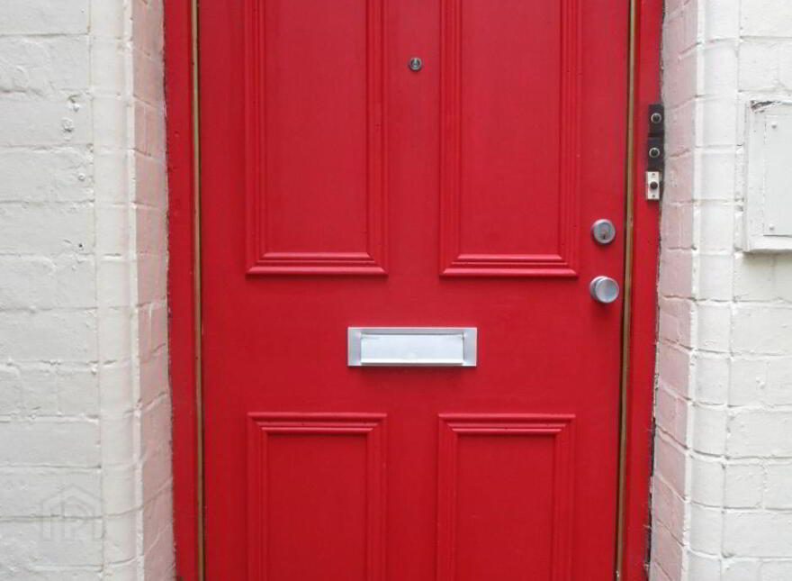 Great Apartment, 79a University Avenue, Belfast, BT7 1GX