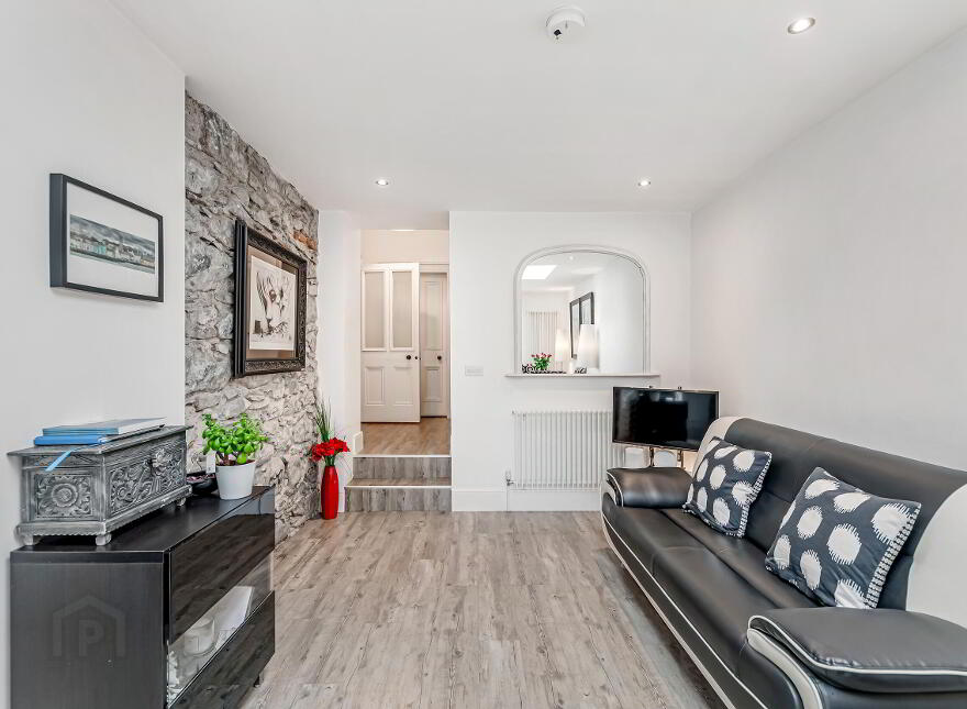 36 High Street, Donaghadee, BT21 0AQ
