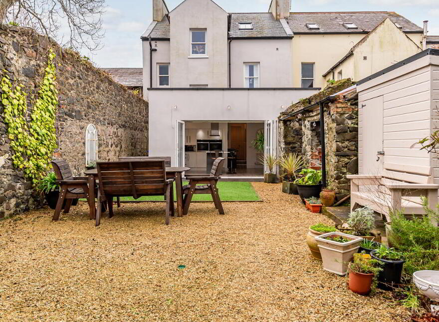 36 High Street, Donaghadee, BT21 0AQ