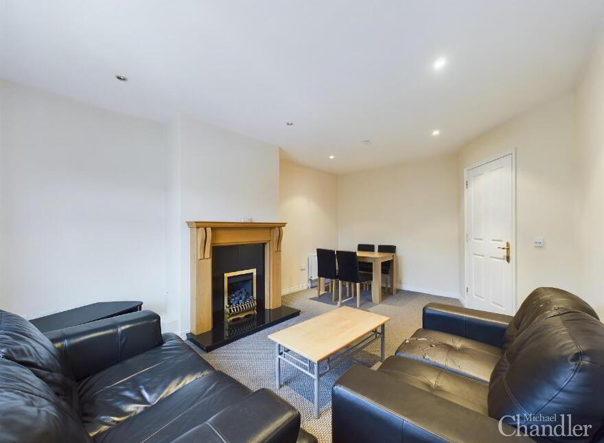 89 The Cloisters, Belfast, BT7 1GQ