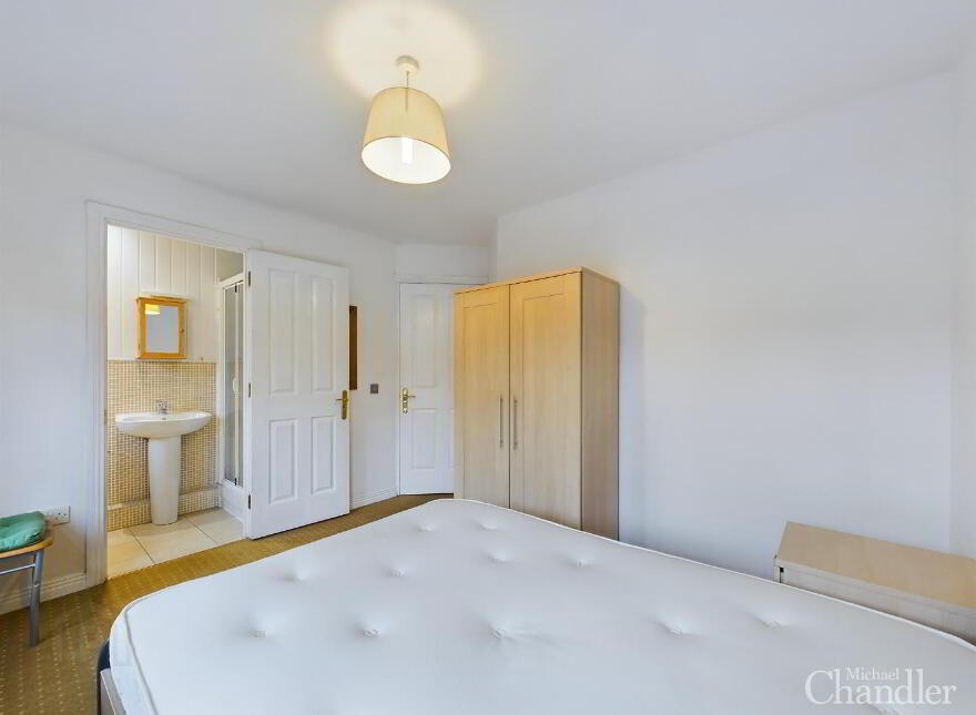 89 The Cloisters, Belfast, BT7 1GQ