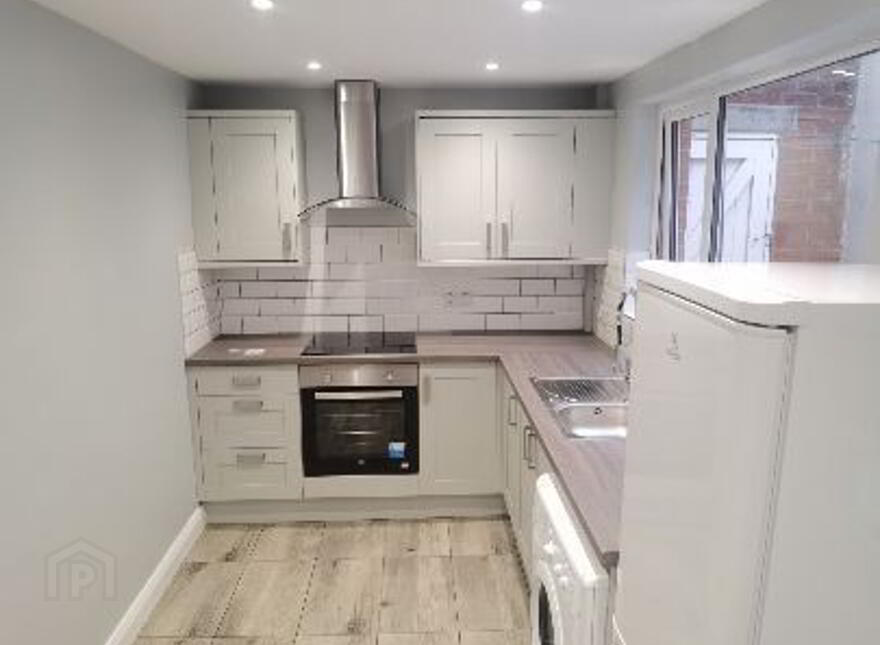 7 Tavanagh Street, Belfast, BT12 6JL