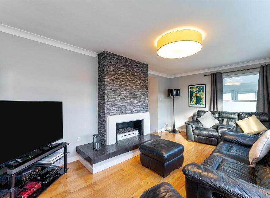 16 Londonderry Gardens, Comber, Newtownards, BT23 5EZ