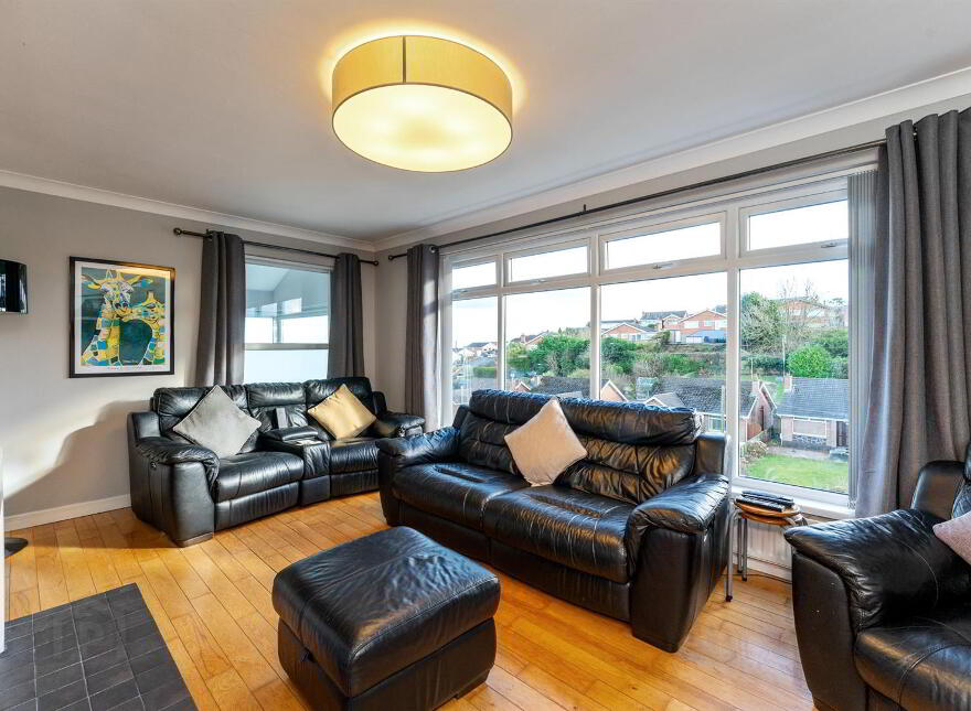 16 Londonderry Gardens, Comber, Newtownards, BT23 5EZ