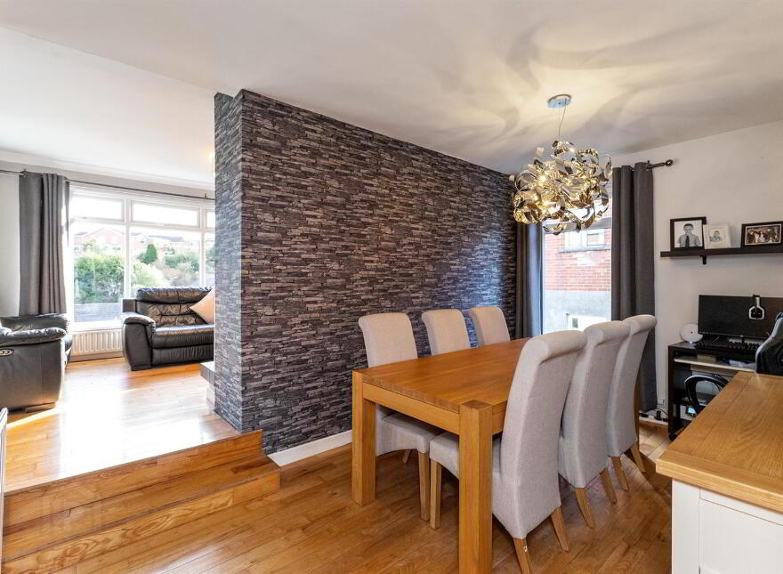 16 Londonderry Gardens, Comber, Newtownards, BT23 5EZ
