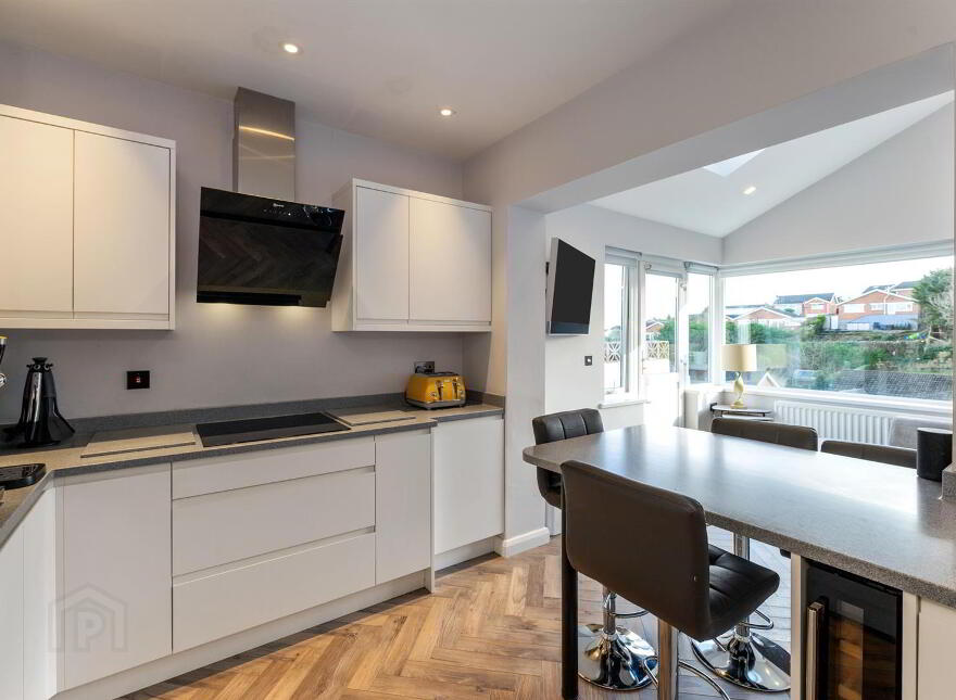 16 Londonderry Gardens, Comber, Newtownards, BT23 5EZ