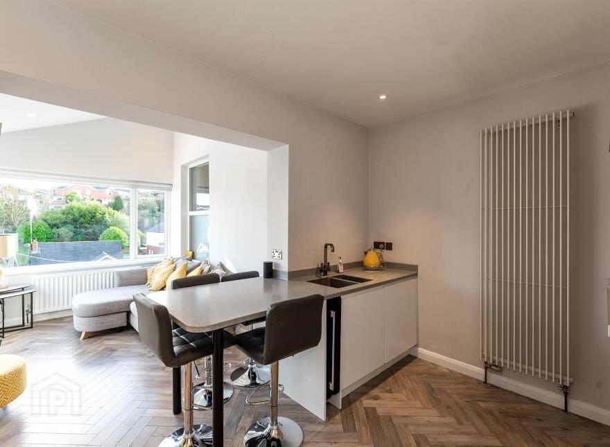 16 Londonderry Gardens, Comber, Newtownards, BT23 5EZ