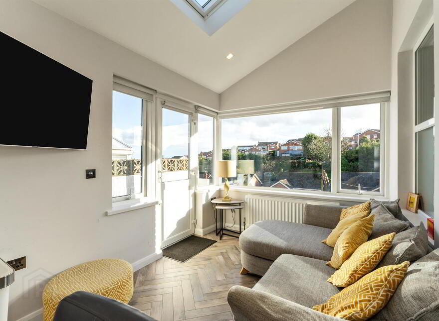 16 Londonderry Gardens, Comber, Newtownards, BT23 5EZ