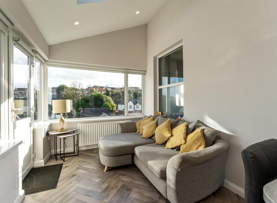 16 Londonderry Gardens, Comber, Newtownards, BT23 5EZ
