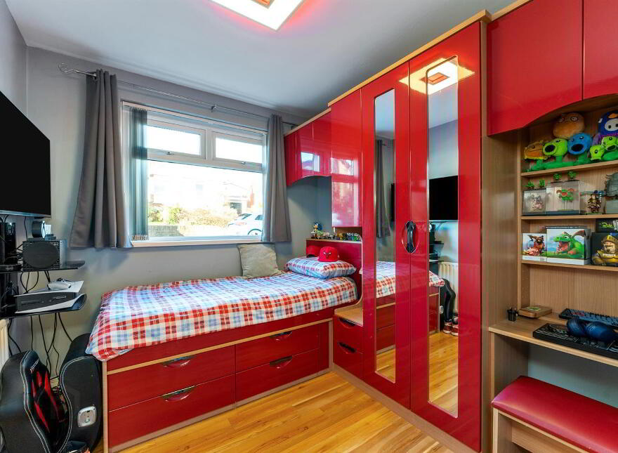 16 Londonderry Gardens, Comber, Newtownards, BT23 5EZ