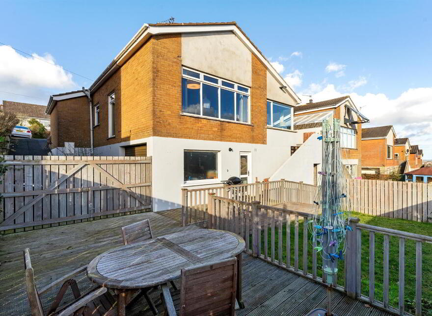 16 Londonderry Gardens, Comber, Newtownards, BT23 5EZ