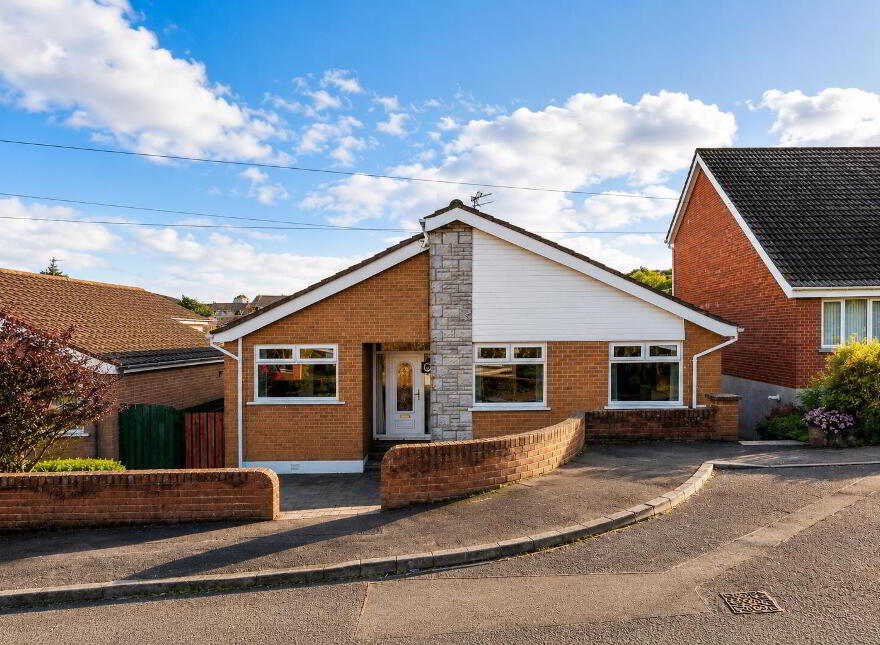16 Londonderry Gardens, Comber, Newtownards, BT23 5EZ