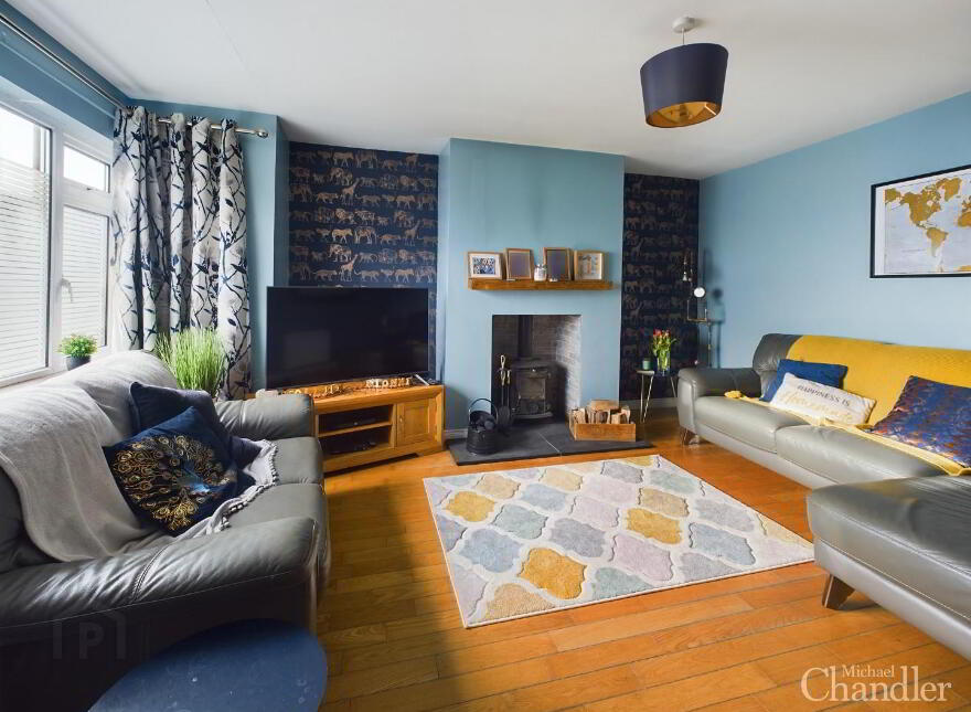 6 Finsbury Drive, Cairnshill Road, Belfast, BT8 6GY