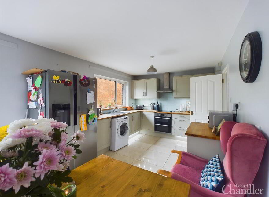 6 Finsbury Drive, Cairnshill Road, Belfast, BT8 6GY