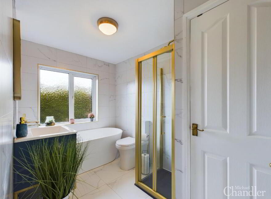6 Finsbury Drive, Cairnshill Road, Belfast, BT8 6GY