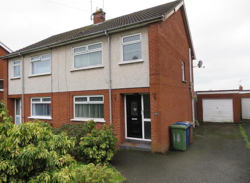 18 Irwin Gardens, Lurgan, Craigavon, BT66 7DP photo